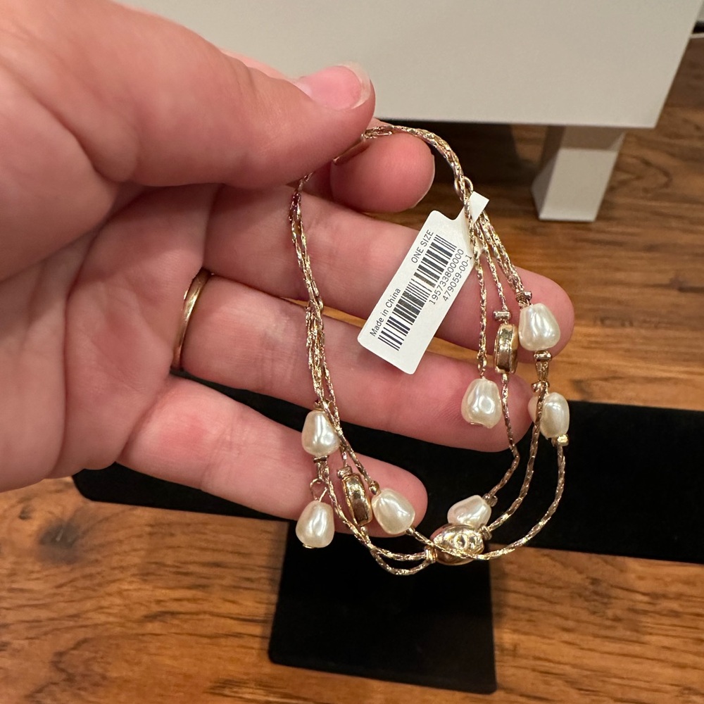 Banana Republic Gold and Pearl Bracelet -NWT